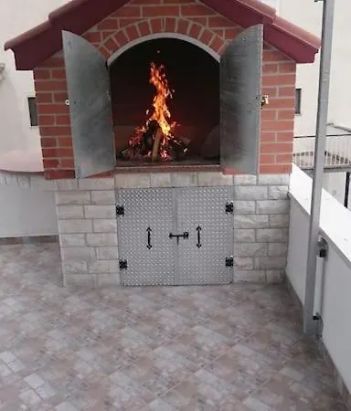 Apartment Tihi Val