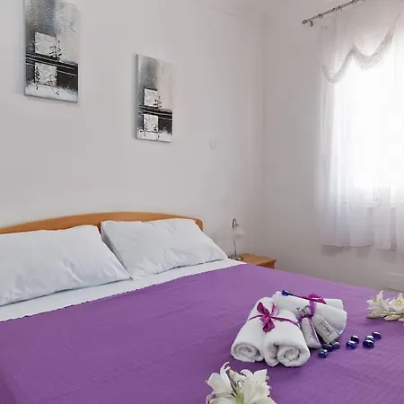 Apartment Tihi Val Split