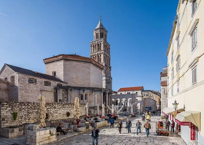 Tihi Val 스플리트